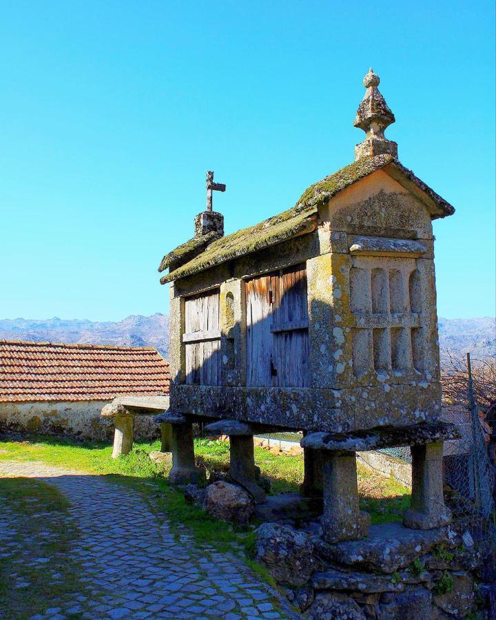 Casa Do Faqueiro De Casas Brioso Villa Outeiro  Eksteriør billede